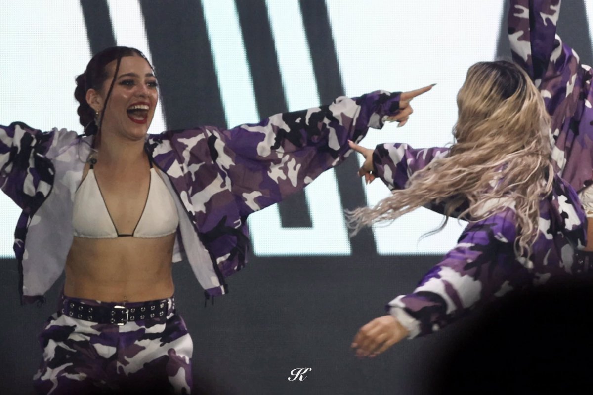 kaleecey_'s tweet photo. 251101 THE REAL STAGE - INCHEON
๐ธ ๋ค๋์นด & ์นผ๋ฆฌ์ค
#agsquad #danica #kaleece https://t.co/W3MpOvRBGf