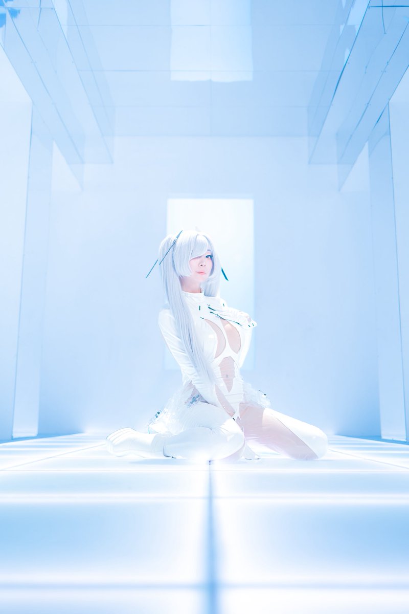 “i don’t believe there are enough mirrors in here.” #cinderella #NIKKE #NIKKEcosplay