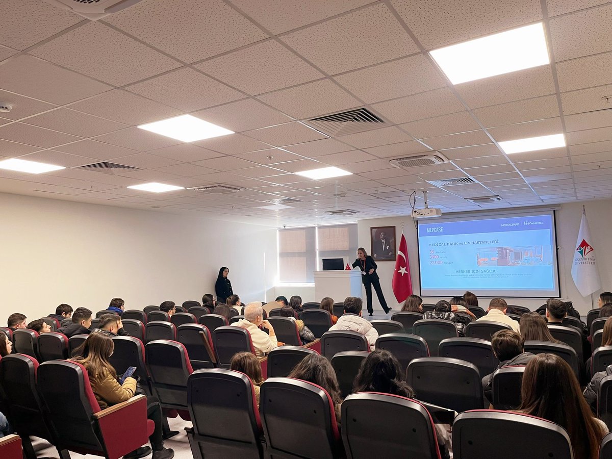YİÜ Sağlık Bilimleri Fakültesi, Sağlık Yönetimi Bölümü tarafında düzenlenen “Sağlık Yönetiminde Özel Sektör Deneyimleri” sunumu Medicalpark Ankara Hastanesi Misafir Hizmetleri Yöneticisi Yasemin CEBECİ ve İç Eğitmen Ayşe Duygu ŞAHİN’in katılımıyla Bağlıca Yerleşkesi Konferans