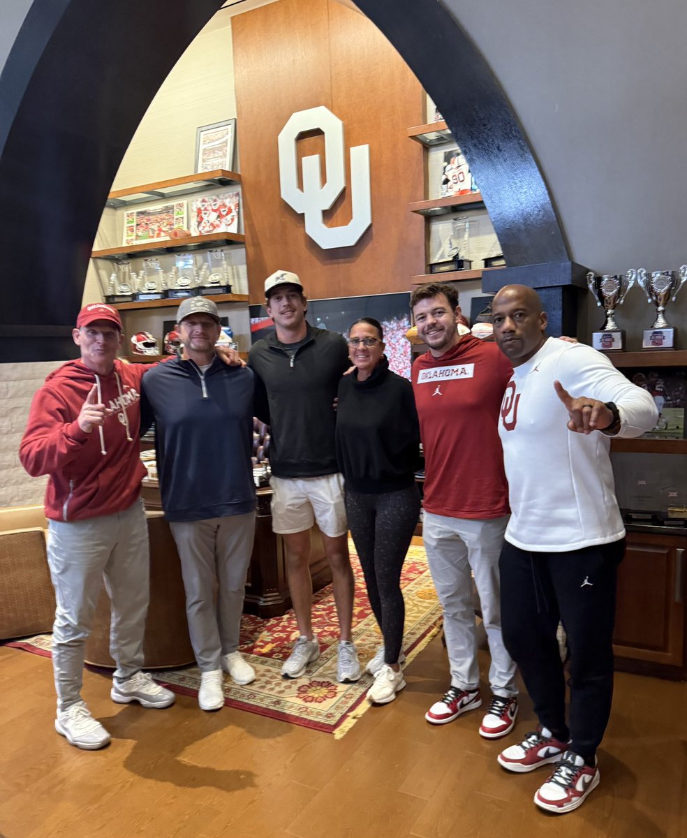 Hayesfawcett3's tweet image. The Red River Rivalry means a little more now for Parker Livingstone