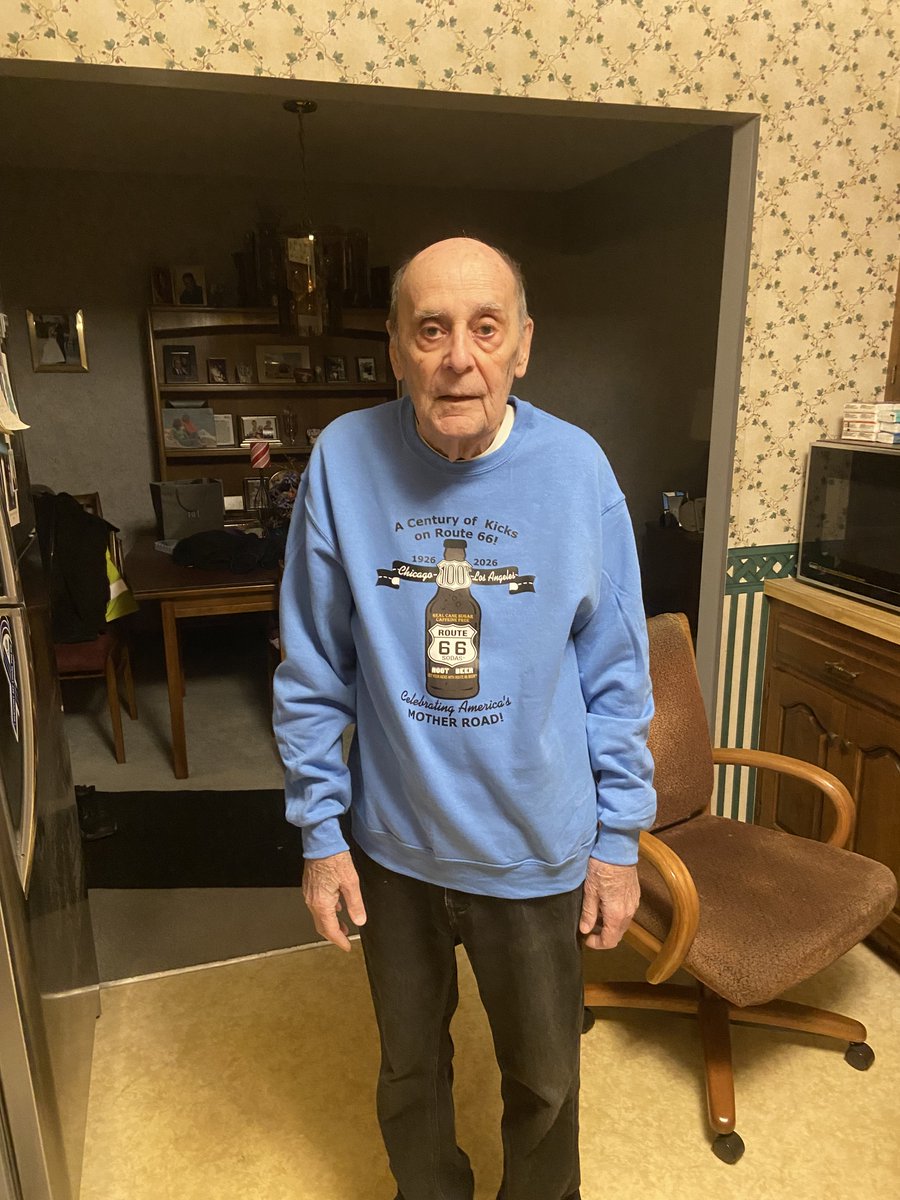 91 years - close enough.  (100th year anniversary) Sporting his merch to celebrate Route 66's milestone!  Keep the pictures coming....  #route66sodas #91yearsyoung #100yearanniversary #historicroute66 #milestone #merch