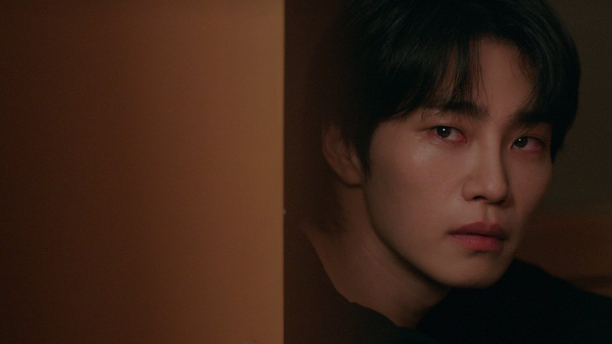 skyshobie's tweet photo. the fact that you can see multiple emotions in his eyes. the anger, betrayal, sadness and all those unexplainable feeling crashing all at once OH KIM JAEYOUNG THE ACTOR THAT YOU ARE

#IdolI #IdolIEp6 #KimJaeYoung https://t.co/BRDmuDQcBZ