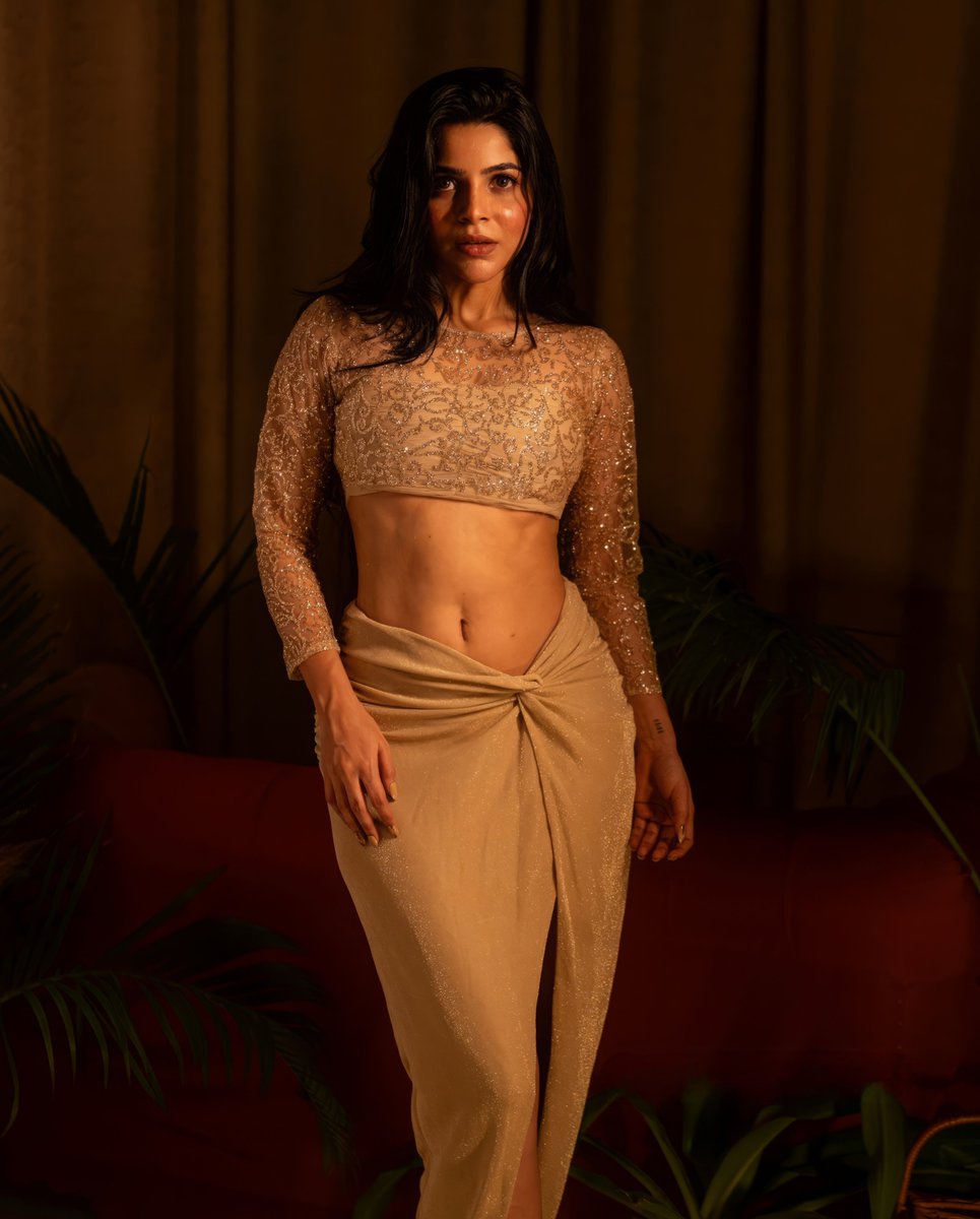 SpaceElementX's tweet photo. Divya Bharathi

#DivyaBharathi #DivyaBharathiHot https://t.co/2jT3oxOIrB
