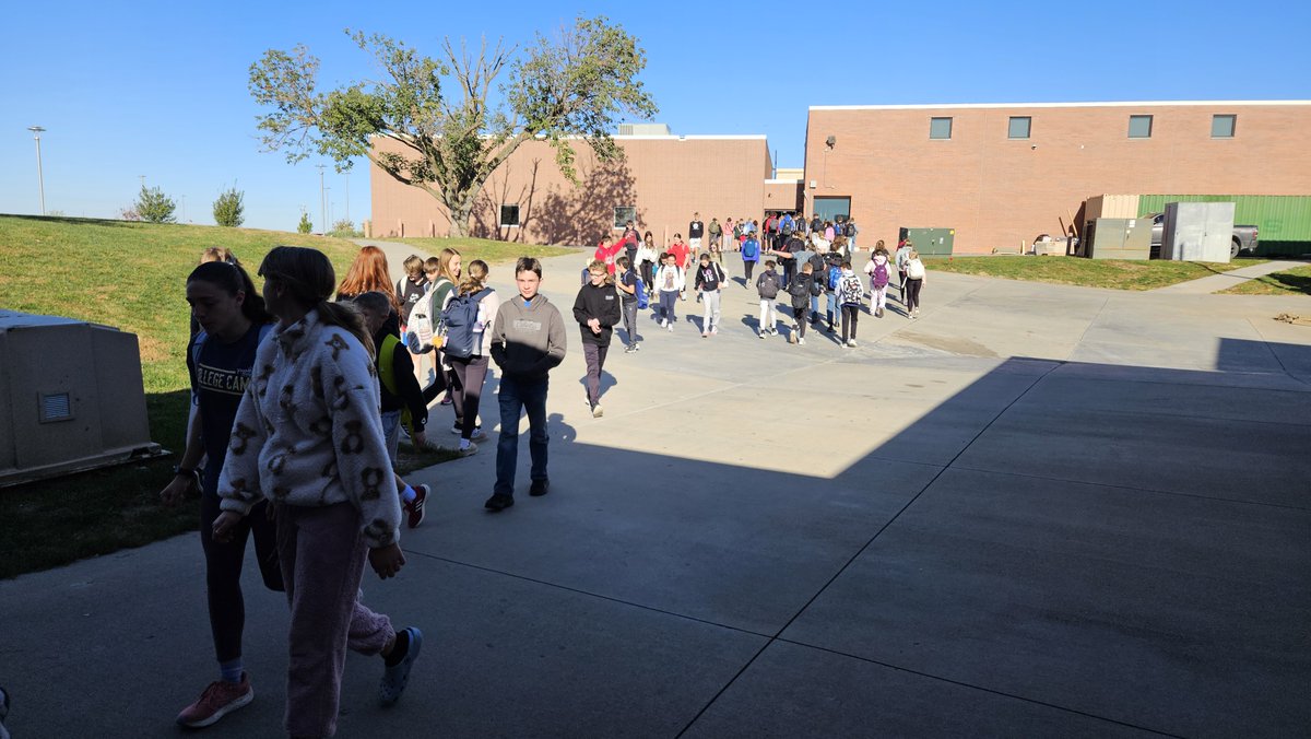 Platteview Central Junior High tweet media