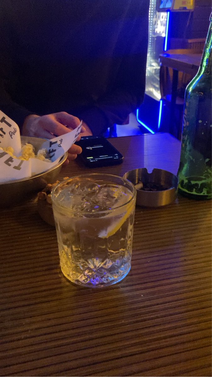 manyeticmelon's tweet image. çizgi film izlemeye geldim