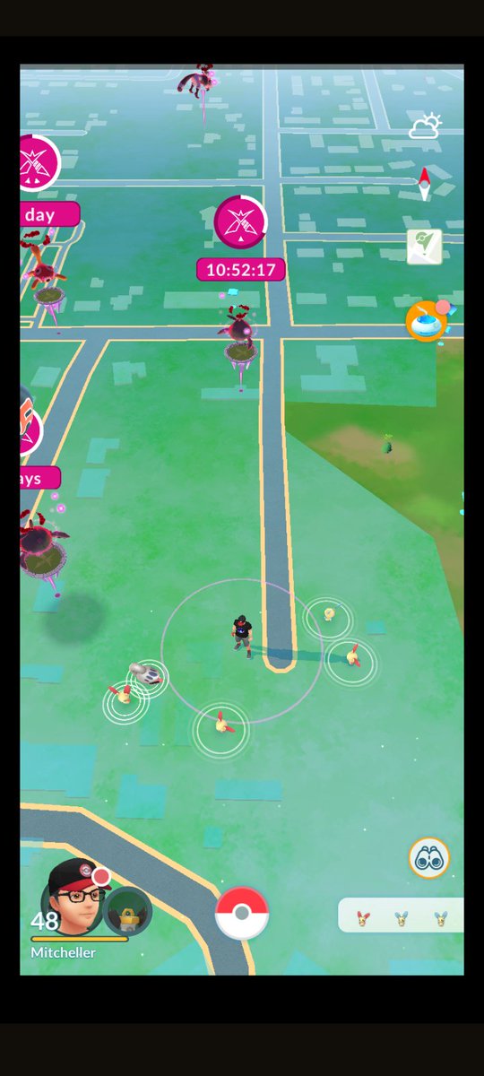 mitcheller41's tweet image. Anyone else missing spawn points at their houses? Left is from months ago. Right is from today 
#PokemonGO