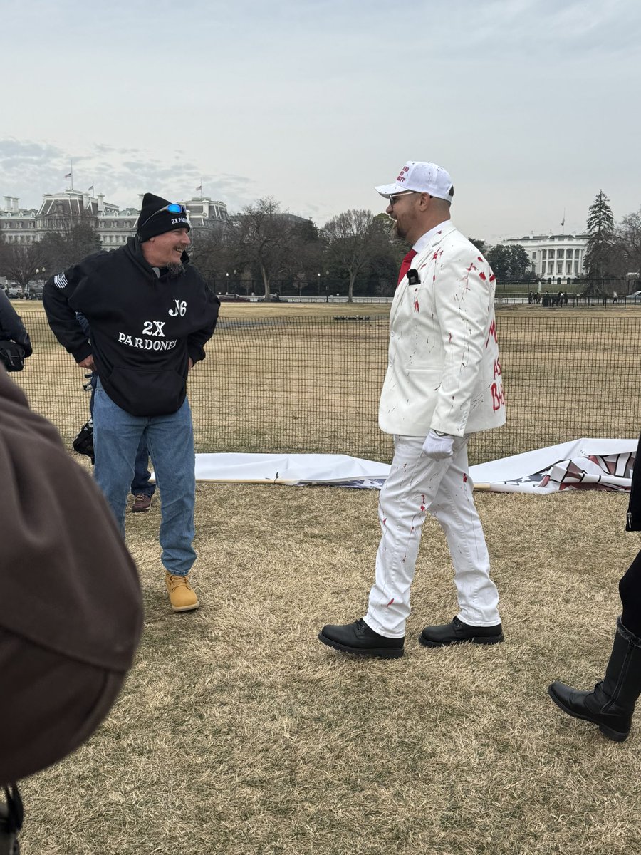 Kyle Cheney tweet media