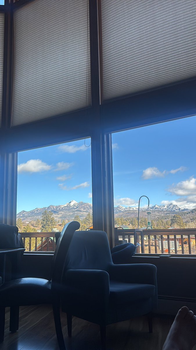Ket2Forget's tweet photo. Couple days of skiing with the wife and her family and free booze ? You betcha. 
#footdox https://t.co/exITQJOCL9