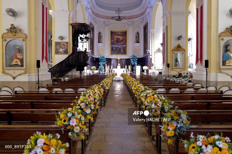 JFGuyot's tweet photo. #BB #SaintTrop @AFPphoto
@ValeryHache https://t.co/NuzkcwAx0W