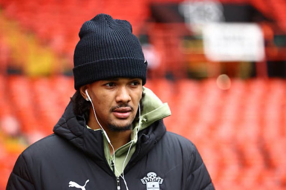 SaintsExtra's tweet image. 🚨 Details of Damion Downs’ loan to Hamburg:

◉ Option to buy at €9–10m, up to €12m if bonuses are met
◉ €500,000 loan fee dependent on appearances
◉ Full salary covered

#saintsfc @Plettigoal