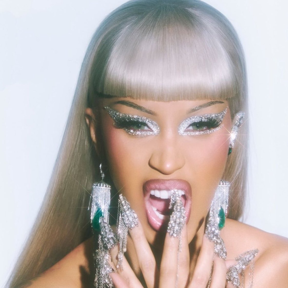 The Cardi Room tweet media