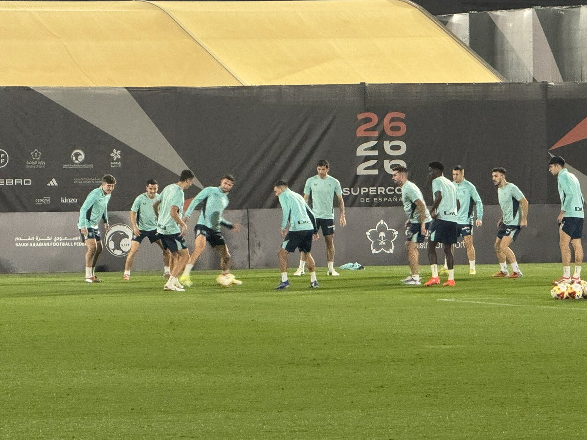 sports_tourism_'s tweet image. صور من تدريبات #أتلتيك_بلباو 
#السوبر_الإسباني
#برشلونة_بلباو