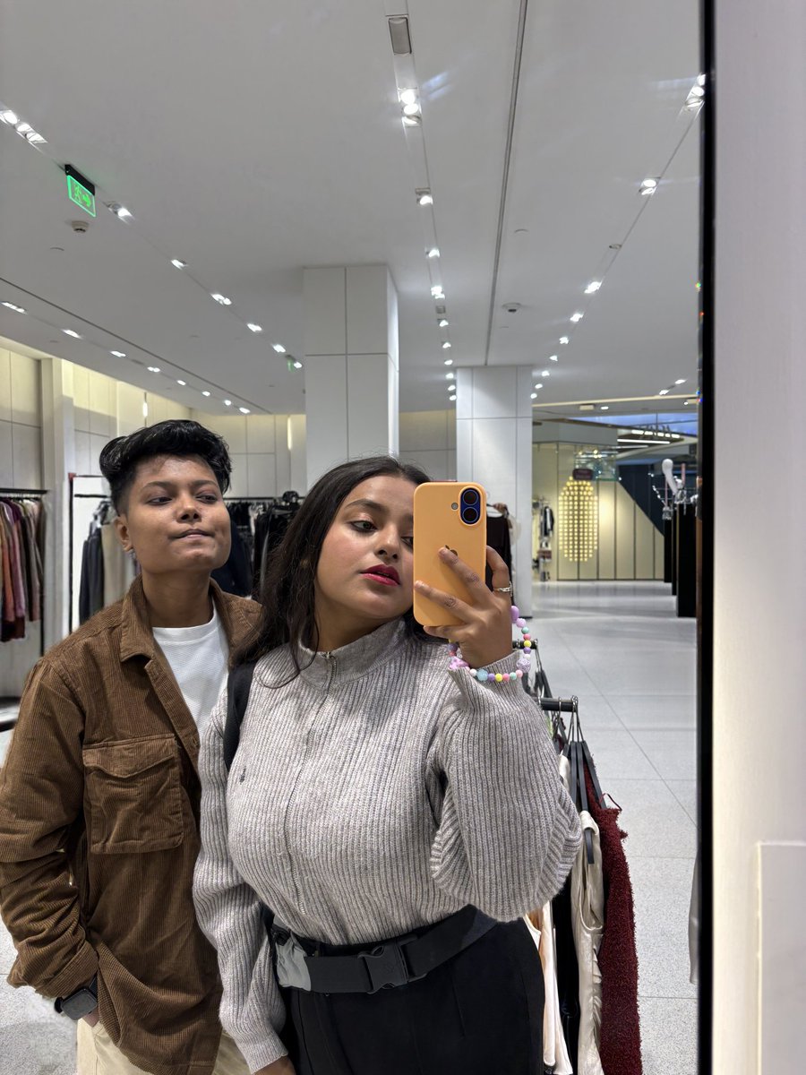 Bonny291's tweet photo. Hello 2026🤍🤎🧿#happynewyear2026 #love #southcitymall https://t.co/N6NvUPyqzE