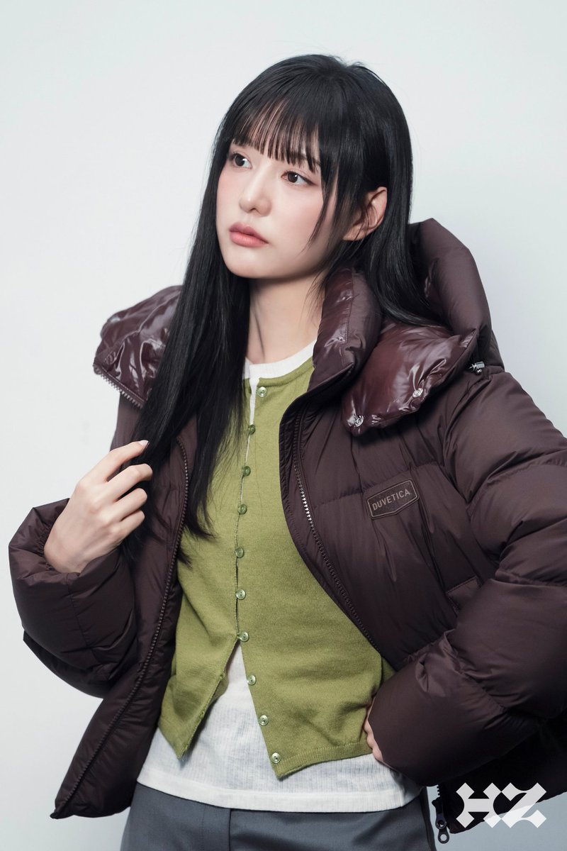 soogee1619's tweet photo. Beautiful queen🖤 #KIMJIWON https://t.co/DlyuSO7ZZ2