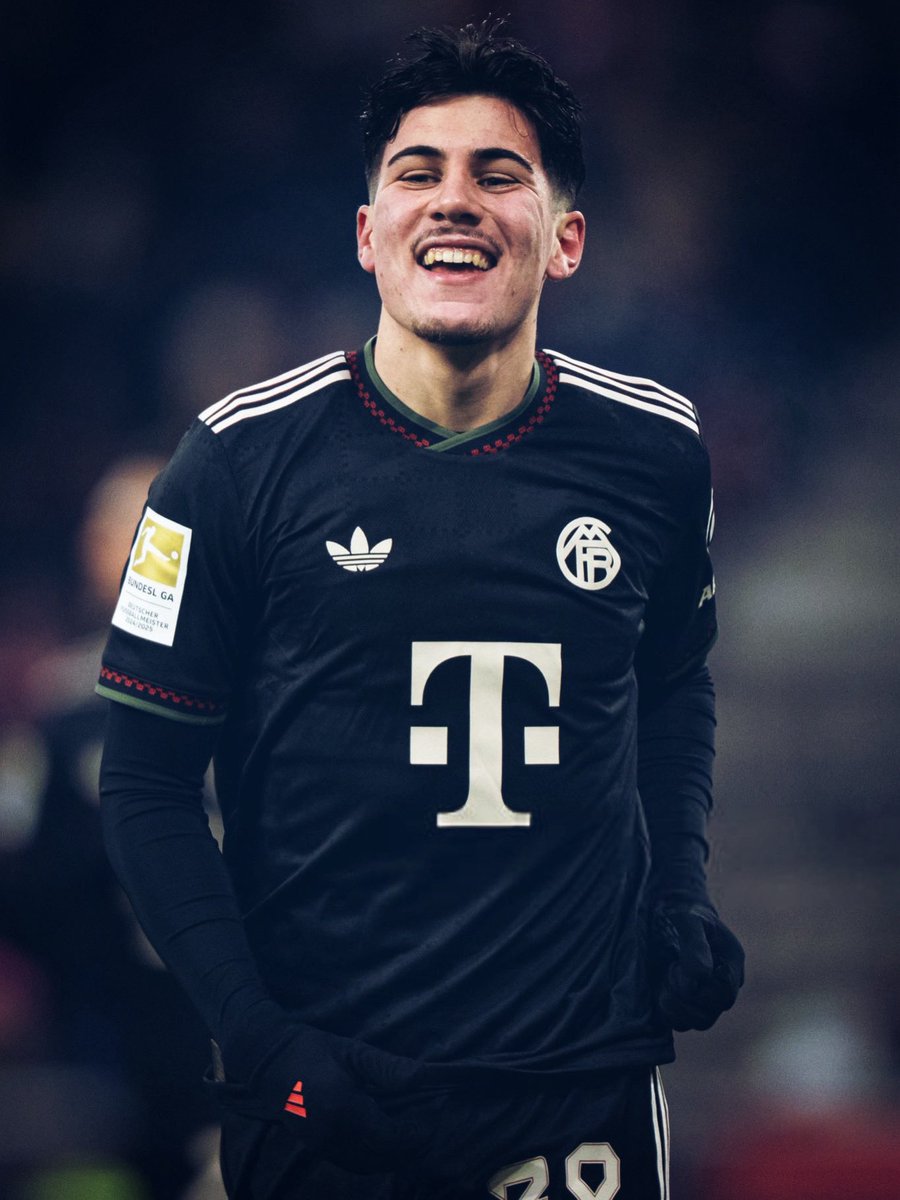 RisingStarXI's tweet image. 🇵🇪💥 𝐅𝐄𝐋𝐈𝐏𝐄 𝐂𝐇𝐀𝐕𝐄𝐙 (𝟏𝟖) vs RB Salzburg today in 37 minutes:

• 1 GOAL 
• 1 ASSIST
• 96% Pass Accuracy, 22/23
• 3 Touches In Opposition Box
• 3 Ball Recoveries 
• 29 Touches 

Another 𝐁𝐈𝐆 𝐆𝐄𝐌 at Bayern Munich 💎