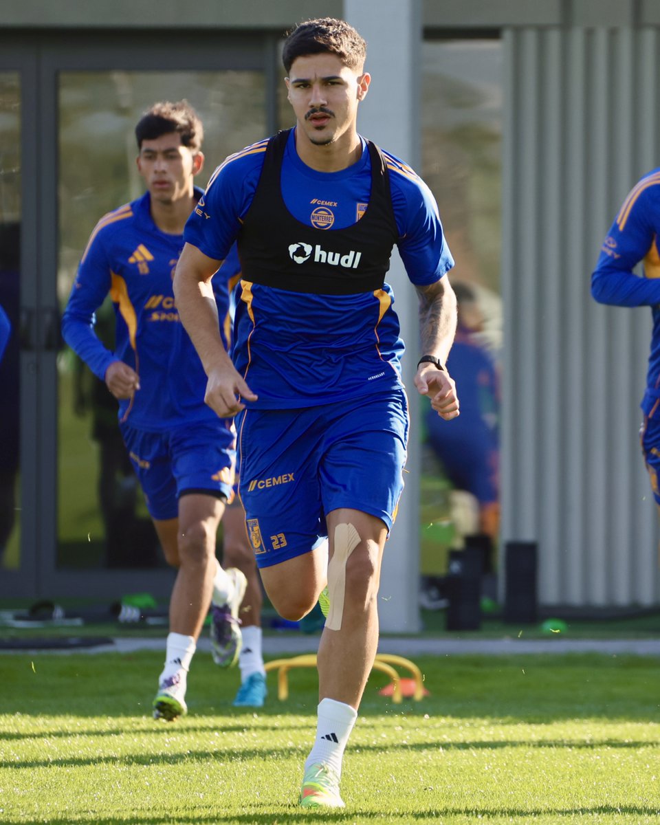 TigresOficial's tweet photo. 🔛 ¡Arranca nuestro 𝒆𝒏𝒕𝒓𝒆𝒏𝒐 de martes en San Nicolás! https://t.co/6HgrT0Ozft