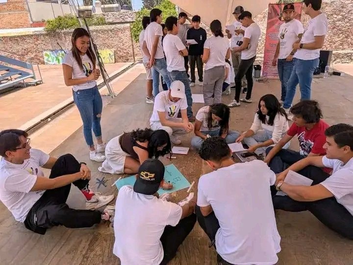 Abren convocatoria 2026 para realizar servicio social y voluntariado en SOS Discriminación Internacional Querétaro para fortalecer la salud emocional, así como el liderazgo saludable, incluyente y pacífico entre las juventudes.
informativodequeretaro.com/convocan-a-las…