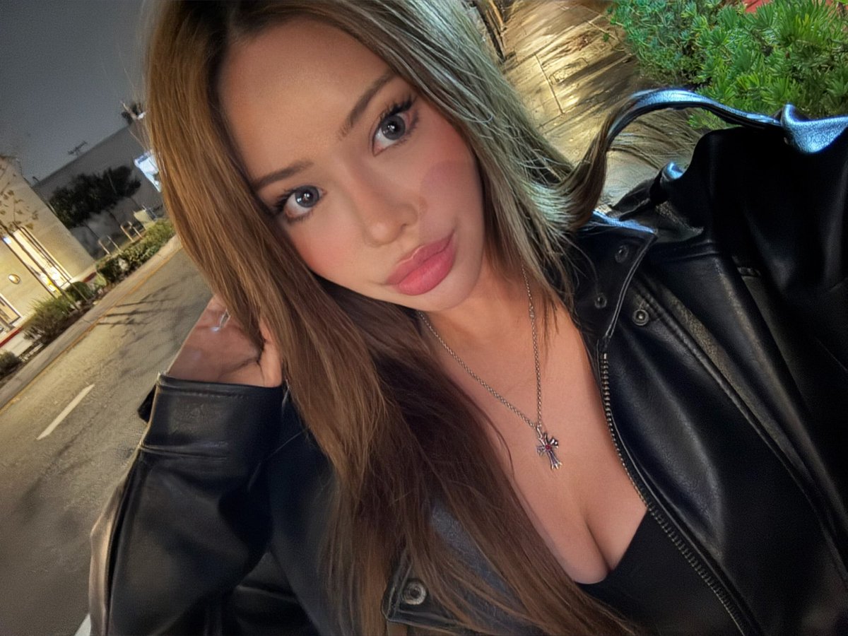 Goddess Viet Kitty tweet media