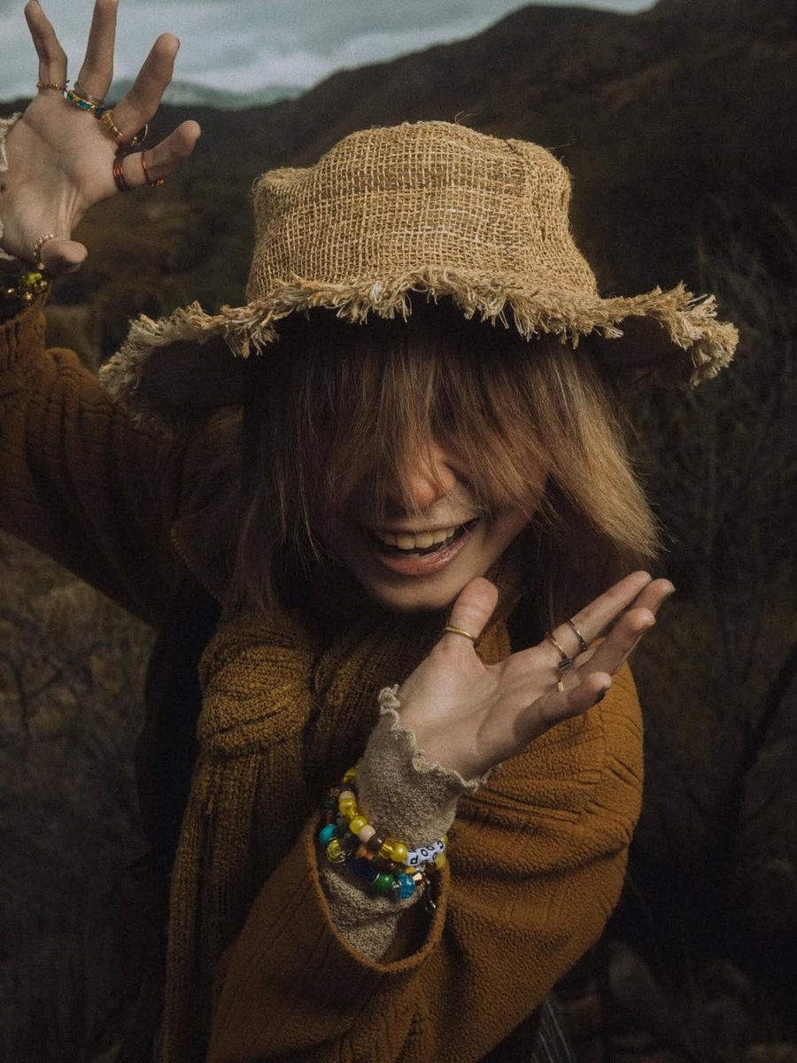 YaelokreNews's tweet image. #Yaelokre dazzles in new photos!

📸: Ryan Blewett

#meadowlark