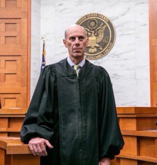 C_3C_3's tweet image. Did you know Judge Boasberg protected Ray Epps?

Yes, that Judge Boasberg.

He gave Ray probation while locking everyone else up and signing off on spying on the GOP.

That’s why it’s important for Americans for all to know if Epps was a fed asset on Jan 6th.

Totally legit!