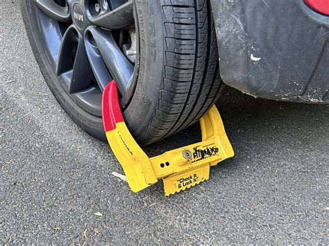 GAFollowers's tweet photo. Starting in 2026, a new Georgia law will regulate vehicle booting. Companies must be licensed and post clear signs. 

They must respond quickly, cannot pay property owners to boot cars, and fees are limited to $75 a day. Cars must be released for free if the driver returns early. https://t.co/c08eMKDpPT