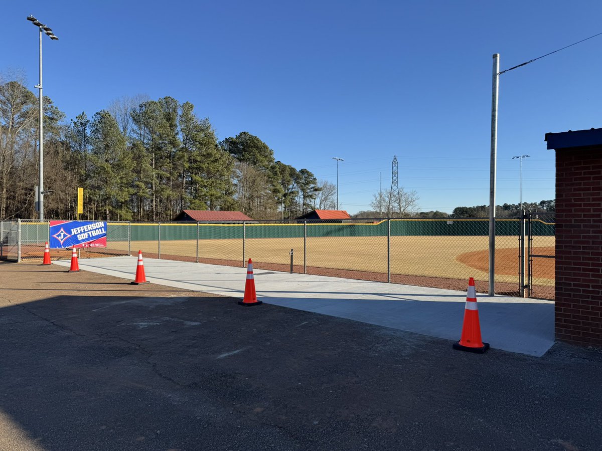 Coach Bailey tweet media