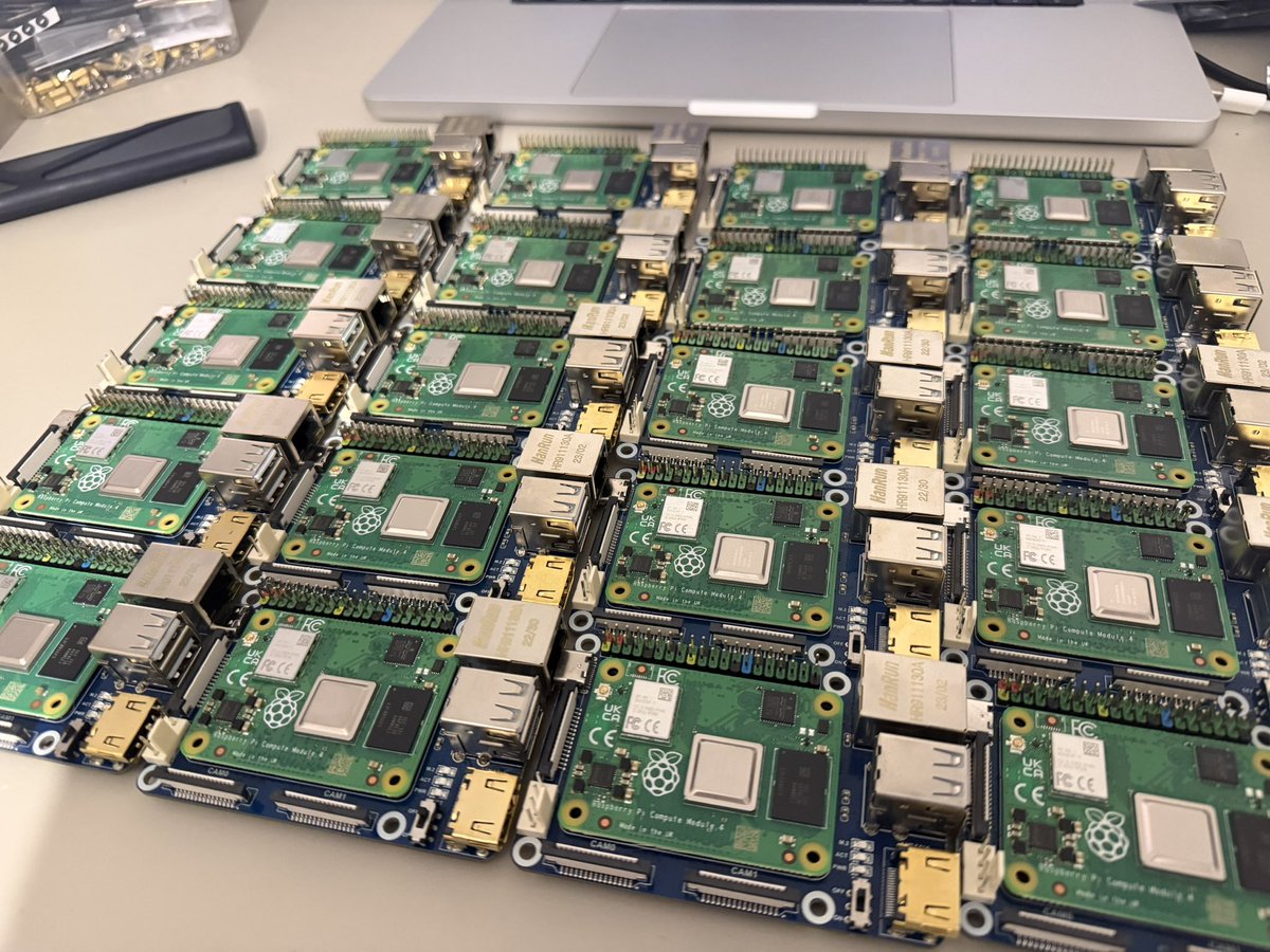 Tesla Android tweet media