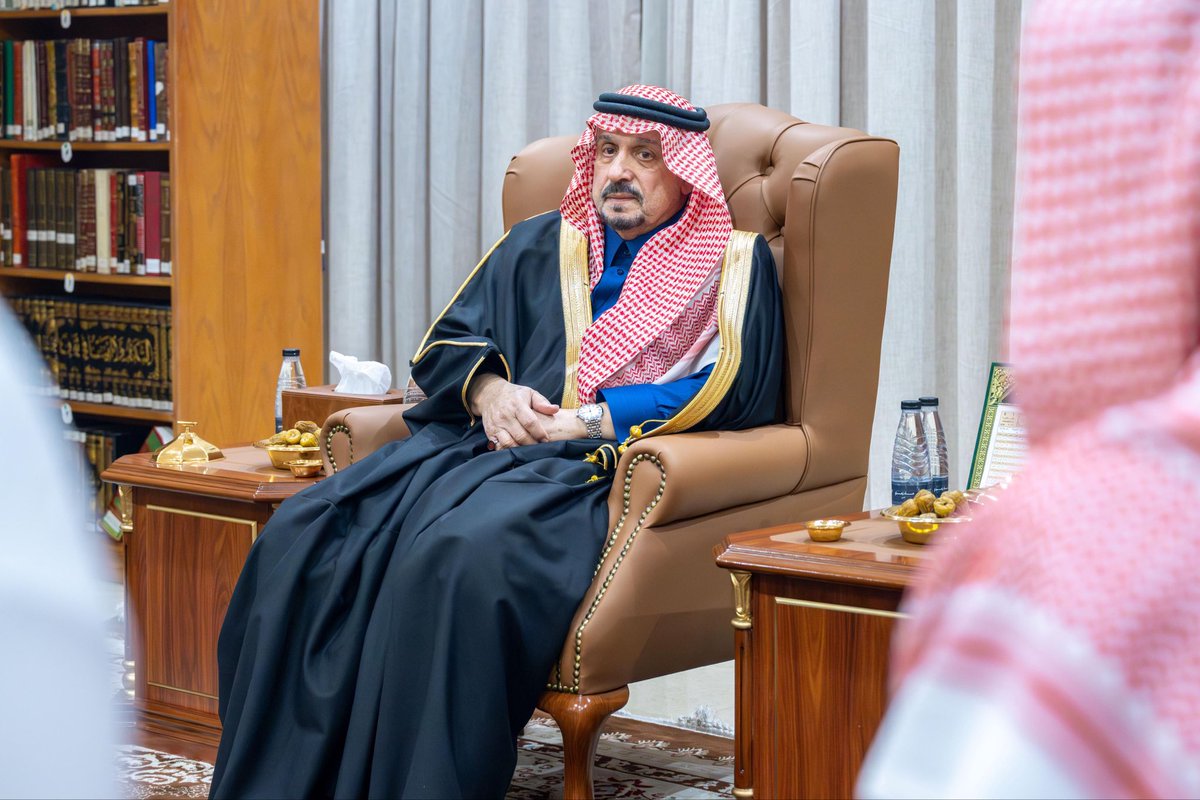 سمو أمير منطقة #الرياض يزور مفتي عام المملكة. 
riyadh.gov.sa/#/home/news-de…

#إمارة_منطقة_الرياض
