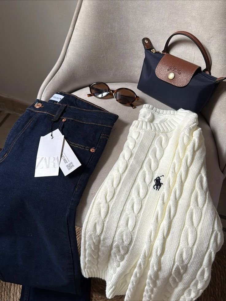 ŇỖŤĤĮŇĞ (@1aaaaa_a) on Twitter photo 