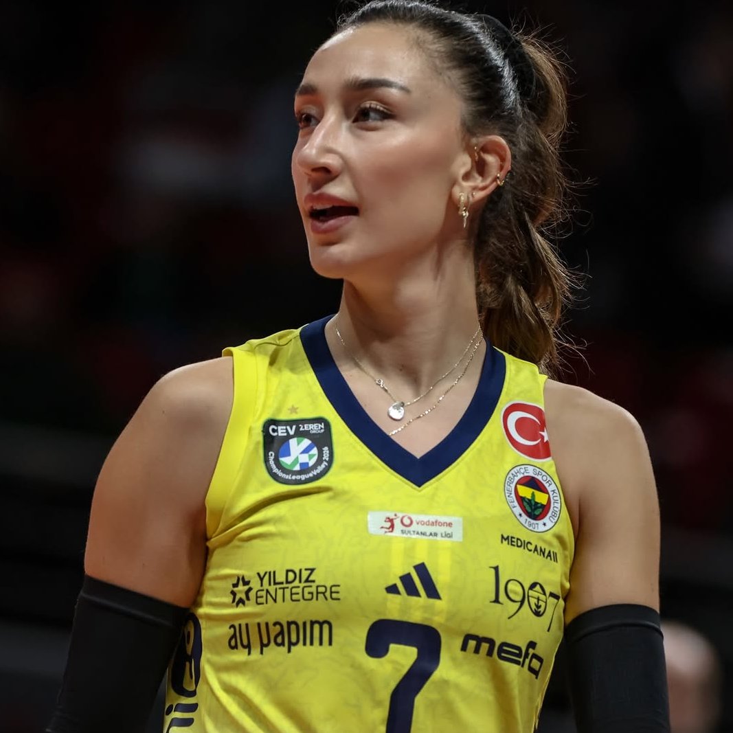 ⚡️ Hande Baladın x B. Lodz ( 3 Set )

9/18 %50h, 2 bloklanma
3 blok, 1 ace
%75 pm, %63 mm ( 8 manşet )
13 sayı, +11 WL