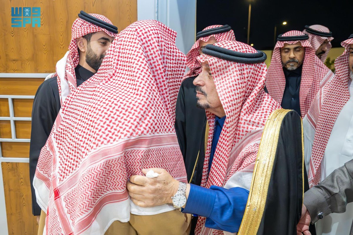 أمير منطقة الرياض يزور مفتي عام المملكة.
spa.gov.sa/N2482925
#واس