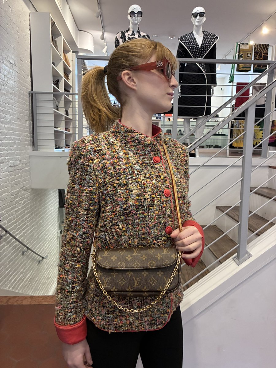 vintagetastebos's tweet image. At Vintage Taste you’ll find the perfect crossbody bag from only the best designers, like these from Louis Vuitton, Christian Dior, Bottega Veneta &amp;amp; Maison Margiela. 

click or website Product Page for designers, sizes &amp;amp; prices.

#womensconsignment #highendconsignment