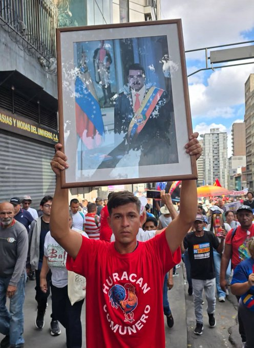 upholdreality's tweet image. The fake news media only shows you the ones who left

Never the ones who stayed