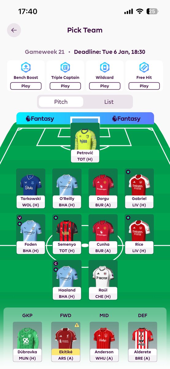 cc_11001's tweet photo. @FPL_TomHadley Who would you bench here? https://t.co/4FCVL4228N