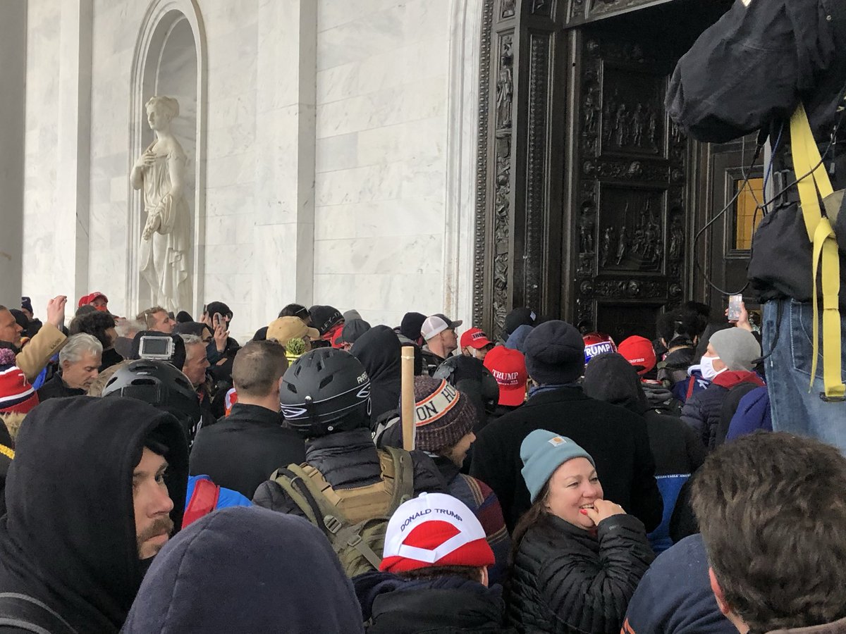 Daniel Sturm tweet media