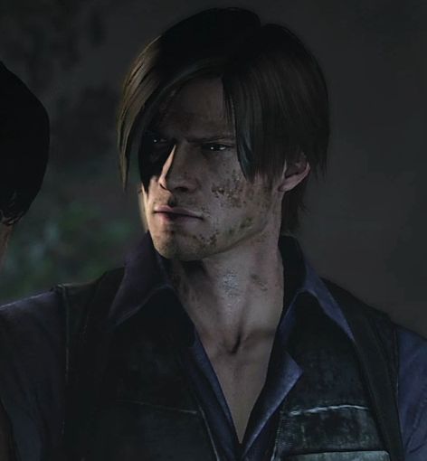 LE0NKISSER's tweet image. re6 is peak bc leon looks like that there
