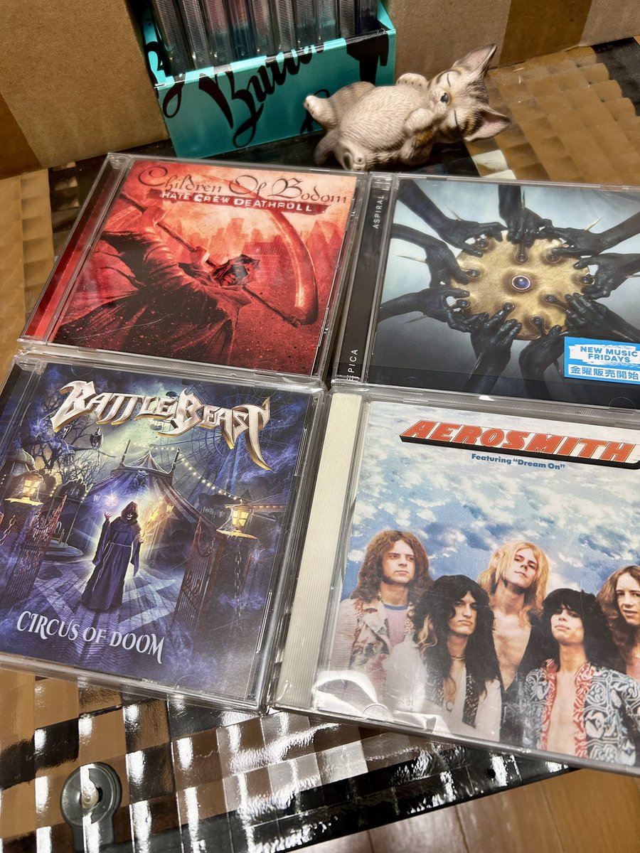 DreamCh24621504's tweet photo. Hi, guys.
How was your day?
I listened to these CDs on January 6th, 2026.
#HateCrewDeathroll / Children of Bodom
Aspiral / Epica🇳🇱
Circus of Doom / Battle Beas🇫🇮
Aerosmith / Aerosmith🇺🇸
Everything went well today.
That made me feel anxious.😓 https://t.co/GBHnHGajp4