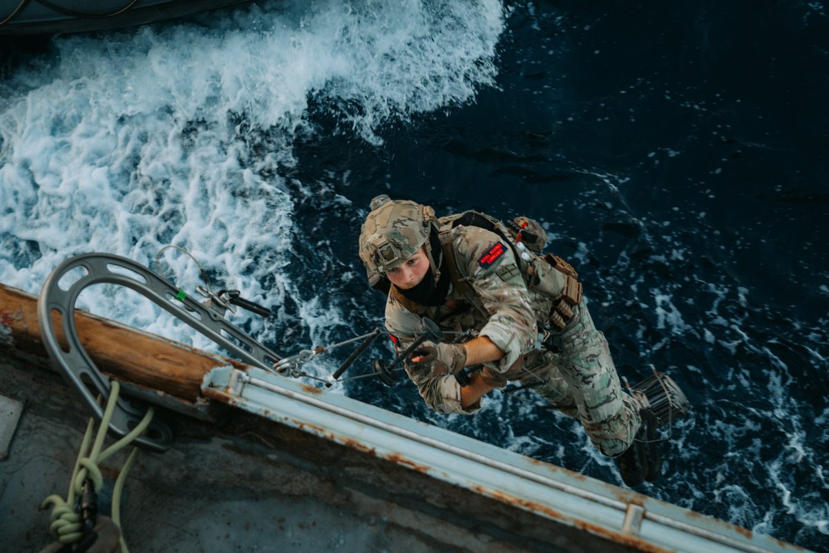 UKMCCMiddleEast's tweet photo. 2/ 2026 presents new opportunities to harness the expertise and versatility of the Royal Marines. 

From maritime security operations to amphibious capabilities, their role remains pivotal in safeguarding regional stability.

#OpKipion https://t.co/i2O1B99XII