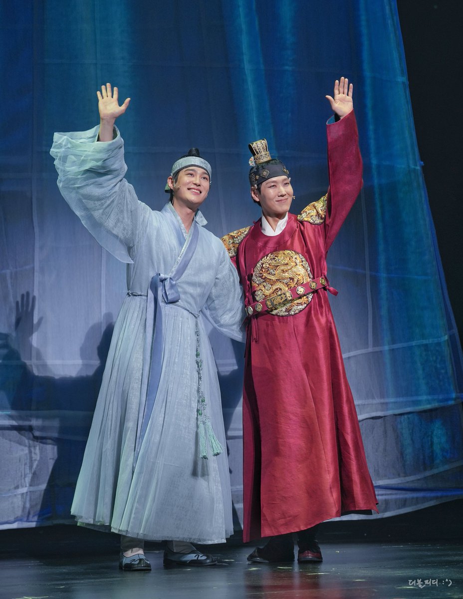 20260106 #한복입은남자 커튼콜데이 
영실·강배 #전동석 
세종·진석 #카이 

네 삶에 허락된 길 세상에 없다면 
내 뜻이 곧 나의 길 되리라