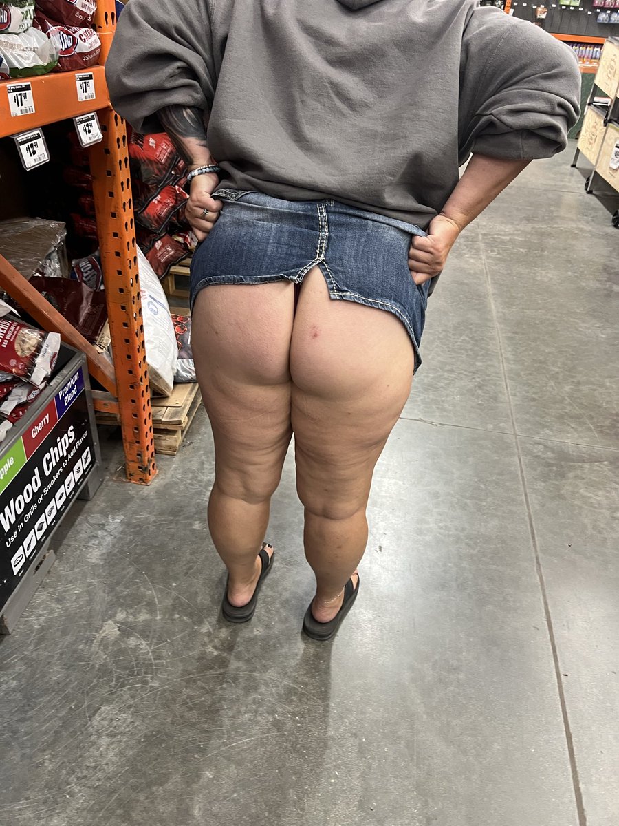 GreyBeard369's tweet photo. I got asked what was under my skirt, so I showed them 😏 https://t.co/0goSz6GHrP