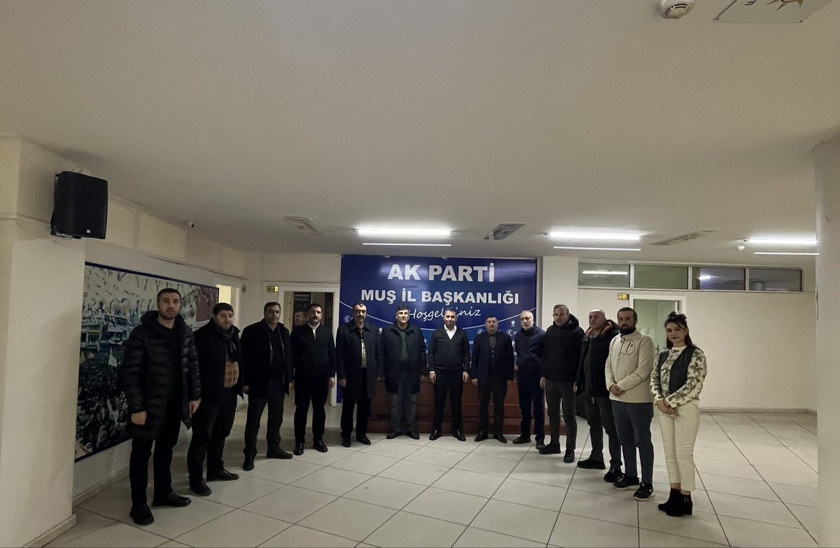 Merkez İlçe Başkanımız Sn. <a href="/AvErdalSenturk/">Erdal Şentürk</a> 'ün başkanlığında, Haftalık Yönetim Kurulu toplantımızı gerçekleştirdik.   

Toplantımız hayırlara vesile olsun.