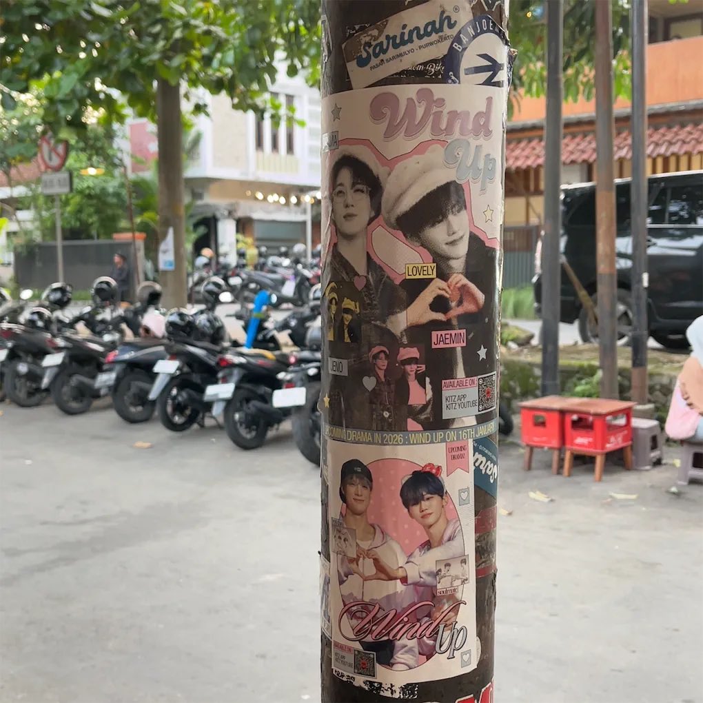 potattoesh's tweet image. JENO JAEMIN for WIND UP⚾️

Street Poster project by @ainavirie @nosushidesu @sweetiesvanilie

📍Around Warkop Sarinah, Pasar Sarimulyo Purwokerto

If you find any posters, tag us!!
Don't forget to use #JJ_diPurwokerto

ACTORS JENO JAEMIN TAKEOVER
#WINDUP #와인드업 #제노 #재민