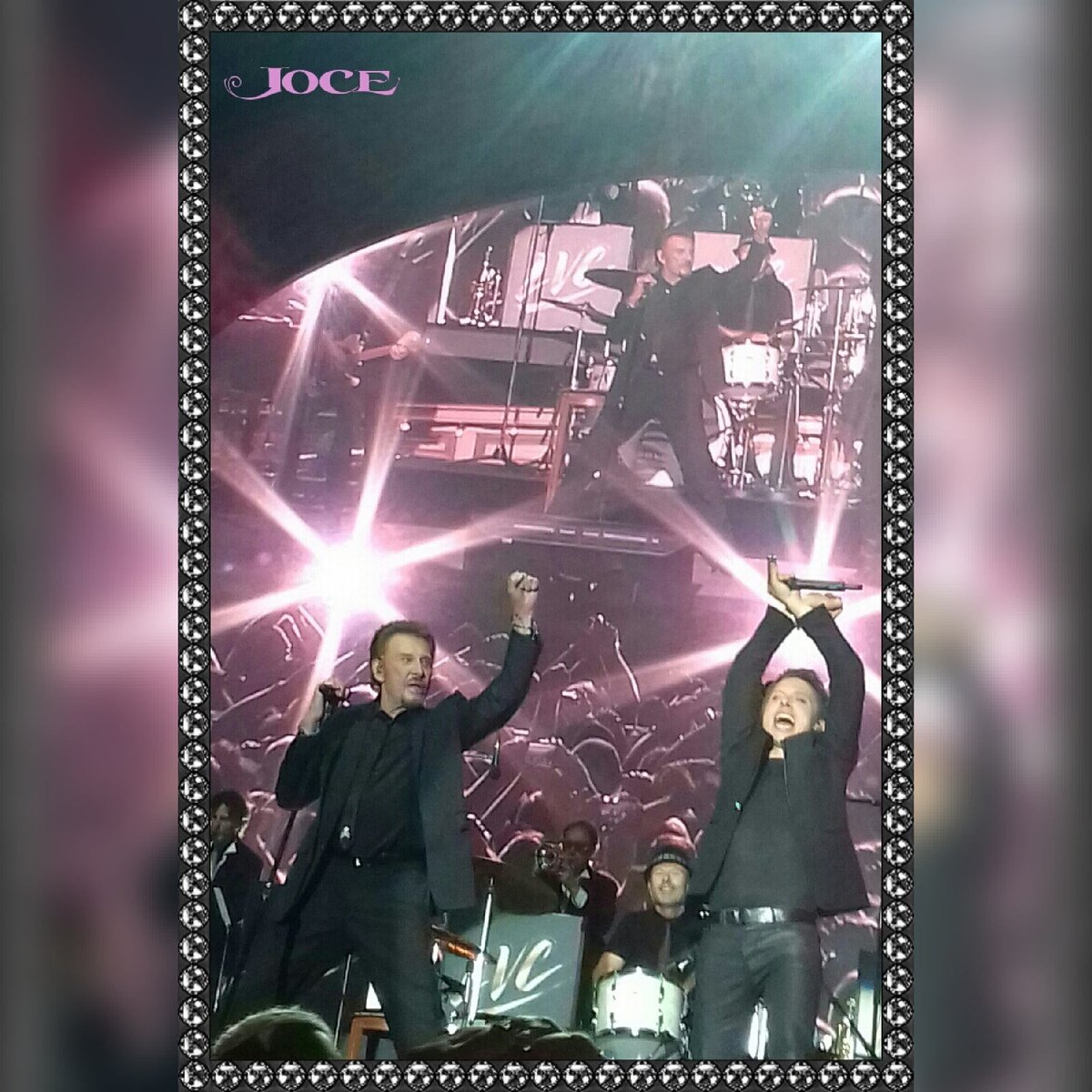 jogabi69's tweet photo. Très bel anniversaire à
#GregZlap 💯🎉🎊🎈🥂🍾🎂🍰
#Musicien #Harmoniciste #Chanteur #MusicienDeJohnny
#TeamHallyday #EternelJohnny https://t.co/71ogZBaqfy