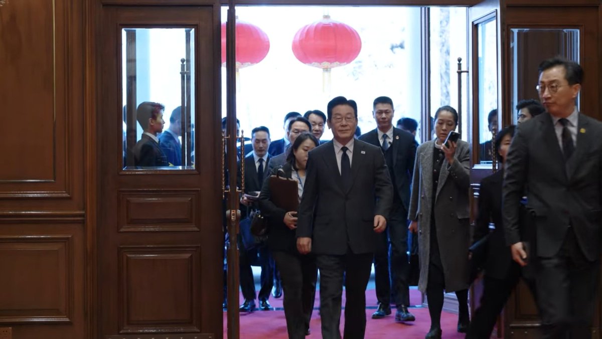 웅 (@eistee44) on Twitter photo 