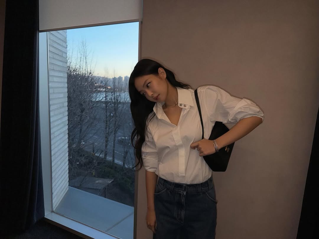 BBU_BLACKPINK's tweet photo. #JENNIE Instagram update 

#BLACKPINK @oddatelier @BLACKPINK https://t.co/tGN4dMpVcw
