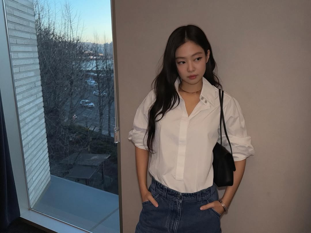 BBU_BLACKPINK's tweet photo. #JENNIE Instagram update 

#BLACKPINK @oddatelier @BLACKPINK https://t.co/tGN4dMpVcw