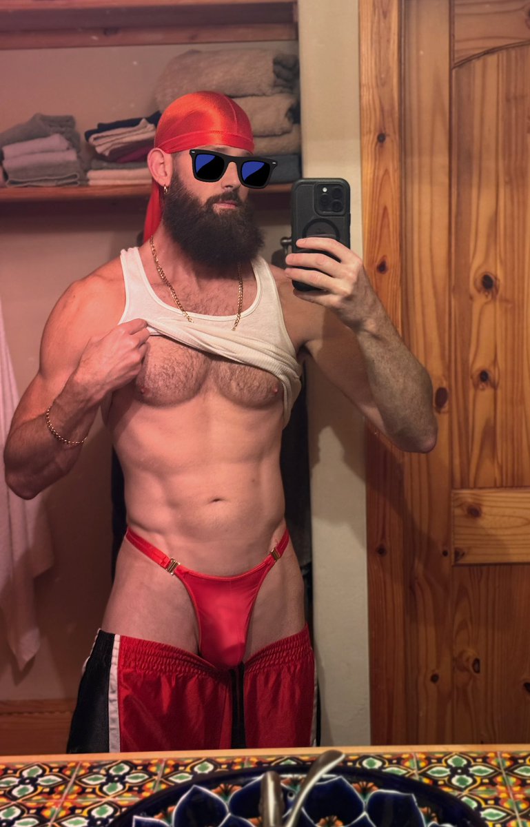 Thong Jock tweet media