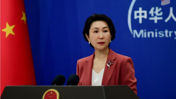 Estados Unidos, sin reconocer la condición de jefe de Estado del presidente venezolano Maduro, llevó a cabo abiertamente un supuesto "juicio" en sus tribunales nacionales, vulnerando gravemente la soberanía nacional de Venezuela y socavando gravemente la estabilidad de las