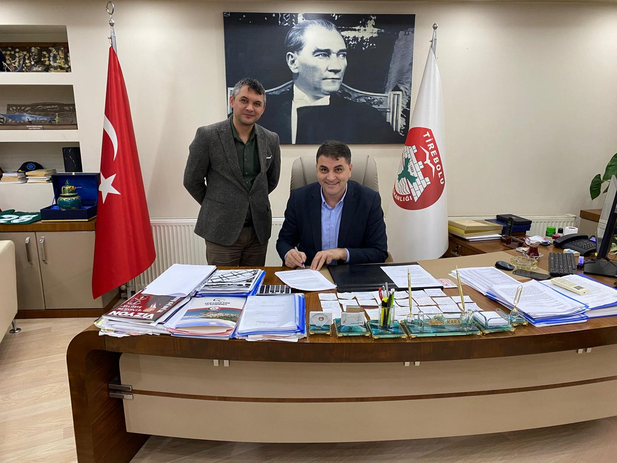 Tirebolu Belediyesi’nde Sosyal Denge Sözleşmesi Rekor Oranla İmzalandı

Tirebolu Belediyesi’nde yetkili sendika olan Hürriyetçi Yerel-Sen, Belediye Başkanı Sayın Bülent Kara ile sosyal denge sözleşmesini imzaladı. İmzalanan sözleşme kapsamında, belediye çalışanlarına