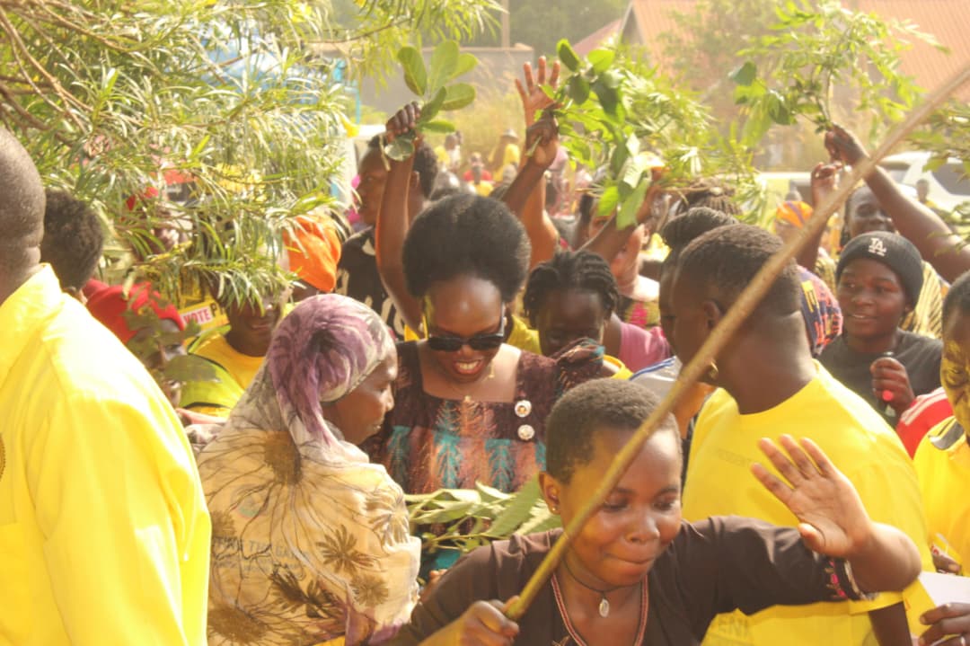 A heartfelt *THANK YOU* to the incredible people of *Kyarwabuyamba* for turning out in massive numbers to welcome *Princess Diana Mugenyi Abwooli* . Your energy and support send a powerful message: The people of Hoima City are hungry for real change and honest leadership.